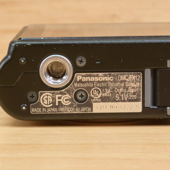 Panasonic Lumix DMC-FX12 7.2 MP Digital Camera, with 3x Optical Zoom, Black - Picture 6 of 6